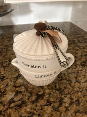 Circa Cream and Sugar Set